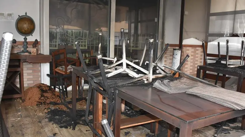 SCATTOLIN - TOMMASELLA - JESOLO - INCENDIO ALLA TRATTORIA AL CANTON IN VIA LEVANTINA