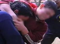 20060216 FOTO DI GIOVANI RAGAZZINI LITIGANO LITE, VIOLENZA GIOVANILE BULLISMO SIMBOLO ( /2006) - Bullismo a scuola, il preside richiama gli insegnanti a dare l'esempio