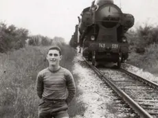 COLUCCI - DINO TOMMASELLA - SAN DONA' DI P. - RAGAZZI SUL PONTE FF.SS SUL PIAVE E SULLA LINEA FERROVIARIA NEL 1974