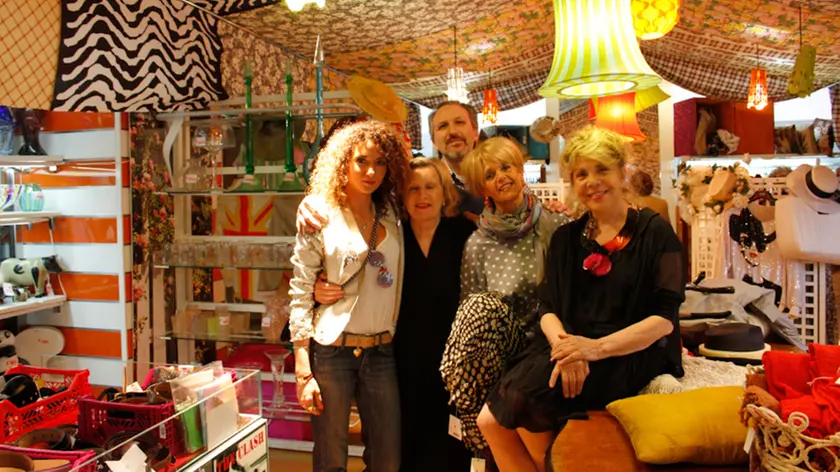 AGENZIA: Candussi. DESCRIZIONE: festa anniversario negozio Donatello in via Antonio da Mestre 15, Mestre