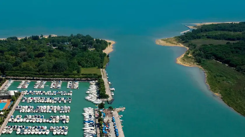 DE POLO - DINO TOMMASELLA - BIBIONE - LA FOCE DEL TAGLIAMENTO PER IL NUOVO SERVIZIO DI TRAGHETTO