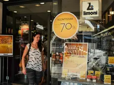 Saldi fino al 70% nei negozi di piazza Ferretto a Mestre