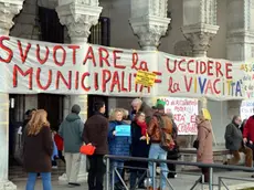 Interpress/Mazzega Venezia, 25.02.2016.- Consiglio Comunale "Inquinamento".- Nella foto protesta delle Municipalità.