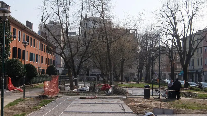 Baschieri/Foto Agenzia Candussi/Mestre, via Piave/lavori per la realizzazione del Farmer's Market ai giardinetti di via Piave