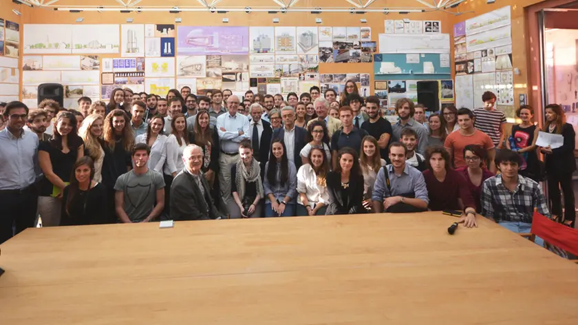Renzo Piano with students