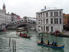 10/01/04 ERREBI - VENEZIA - PONTE DI RIALTO - CANAL GRANDE