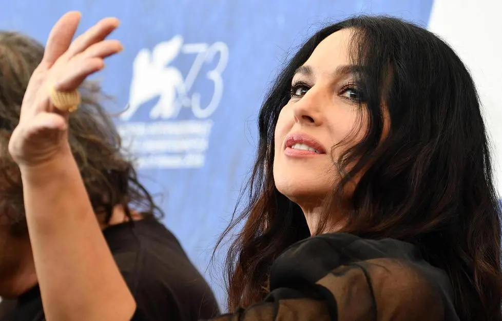 Italian actress Monica Bellucci poses during a photocall for 'Na Mlijecnom Putu' (On the milky road) during the 73rd Venice Film Festival in Venice, Italy, 09 September 2016. The movie is presented in official competition Venezia 73 at the festival running from 31 August to 10 September. ANSA/ETTORE FERRARI