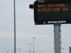 DE POLO - DINO TOMMASELLA - PORTOGRUARO - CODE ENTRATA/USCITA CASELLO PORTOGRUARO E LUNGO AUTOSTRADA A4