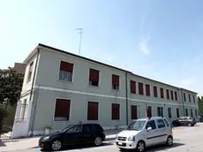 BASCHIERI MESTRE: CASA ACCOGLIENZA. w