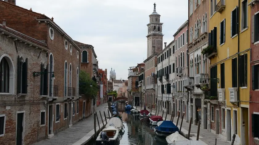 Interpress/M.Tagliapietra Venezia 10.11.2017.- Rio di San Barnaba dove è stato rinvenuto il cadavere di un turista.