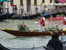 CECCHETTI INTERPRESS VENEZIA.06.05.2012.-" UN GIARDINO DI ROSE SULL'ACQUA".