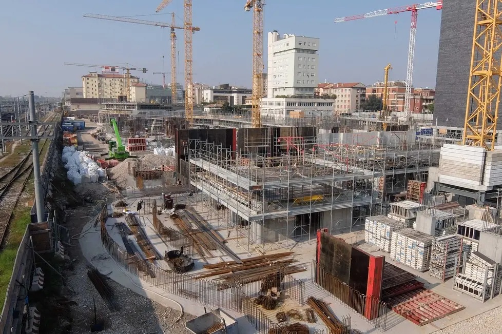 Foto Agenzia Candussi/ Chiarin/ Mestre, via Ca Marcello/ Costruzione del complesso alberghiero