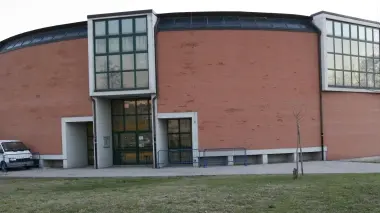 La palestra Stefani è soggetta a lavori di sistemazione del tetto dopo il fortunale dei giorni scorsi