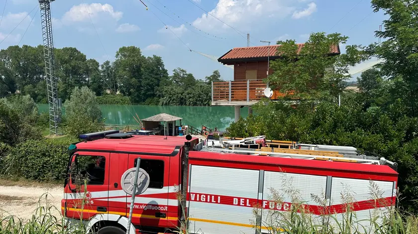 L'intervento dei pompieri sul Piave