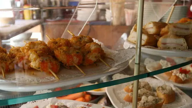 FRIGO TREVISO DENTRO LA CITTA', IN FOTO OSTERIE E CICHETTI ALLA COLONNETTA AGENZIA FOTOGRAFICA FOTOFILM