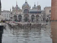 Interpress/Gf.Tagliapietra.09.01.2016.- Acqua alta a Venezia. Nella foto Piazza San Marco.