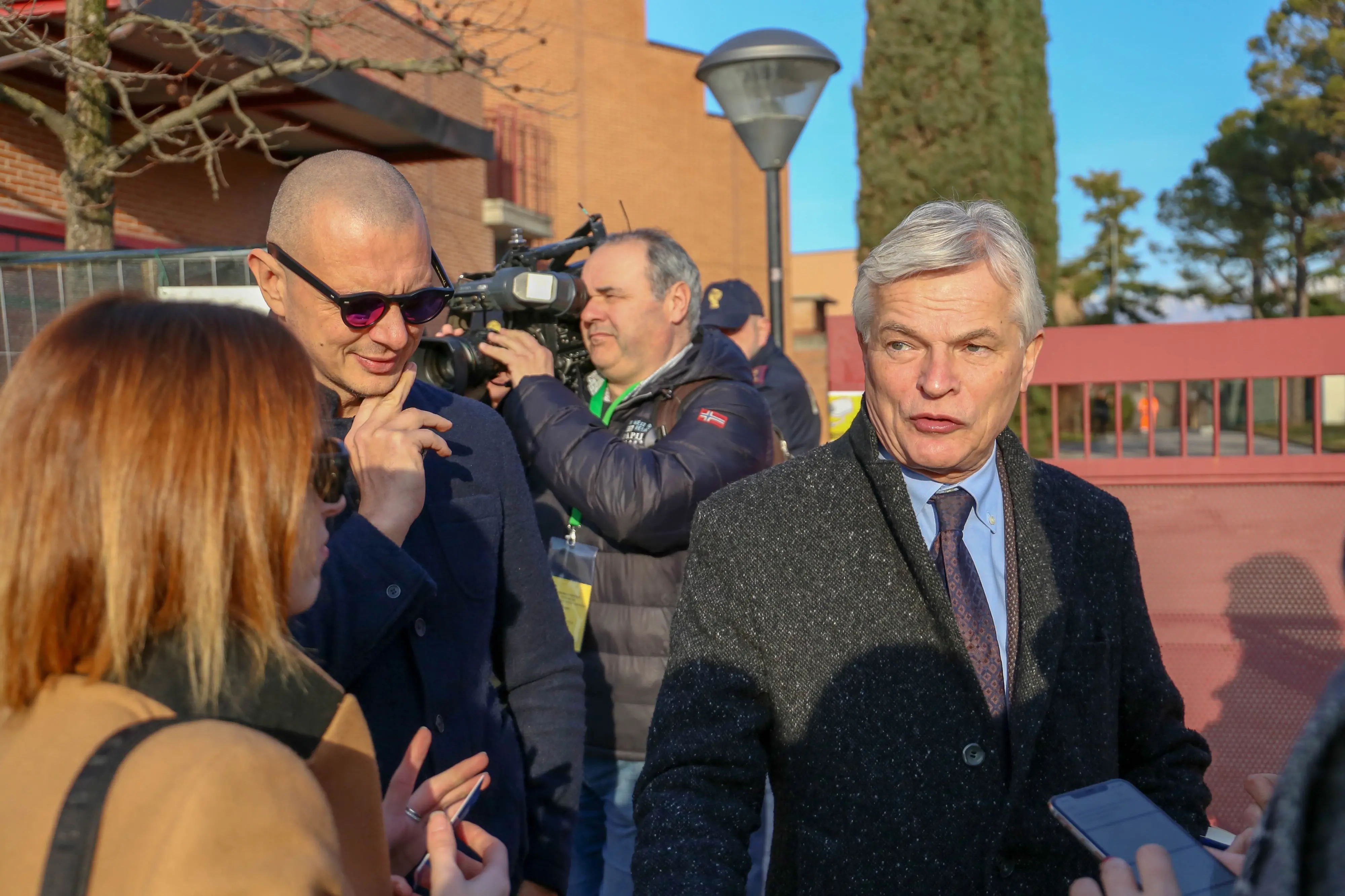 L'impronditore Simone Faè (con gli occhiali) e l'avvocato difensore Capraro, qui al processo contro il trader Gaiatto, dove si sono costituiti parte civile