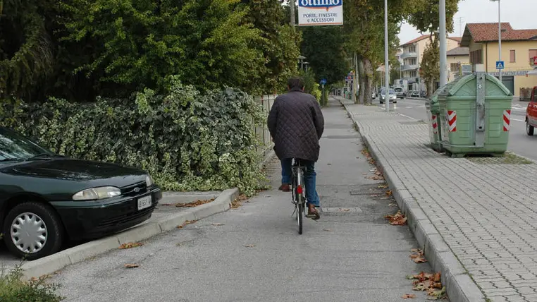 F.GAVAGNIN PORTOGRUARO VIALE TRIESTE PISTA CICLABILE OMOLOGATA