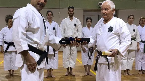 SCATTOLIN - DINO TOMMASELLA - SAN DONA' - VETTORELLO ZENO 80 ANNI CINTURA NERA ( A SX MAESTRO PACI)