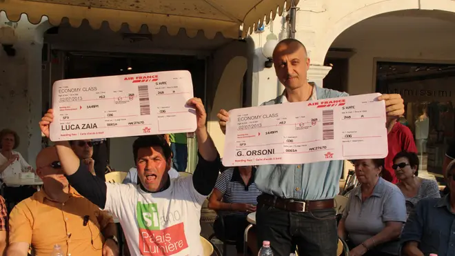 Conferenza stampa del comitato SìAmo Palais Lumiere in piazza Ferretto in seguito alla dichiarazione di Pierre Cardin che rinuncia alla costruzione della torre