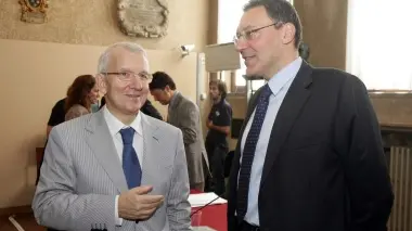 NUOVO VERTICE Giovanni Costa insieme a Fabio Innocenzi A sinistra Antonio Finotti (Cariparo), Orazio Rossi, Pio Bussolotto e Angelo Ferro