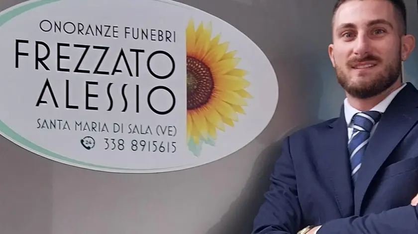 Alessio Frezzato, imprenditore di 27 anni che ha avviato un’impresa di onoranze funebri