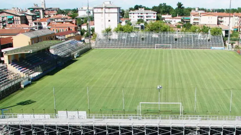 BIANCHI VIA BARACCA: STADIO BARACCA IN VIA BARACCA MESTRE