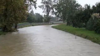 Il fiume Zero in piena a Mogliano durante i giorni della alluvione