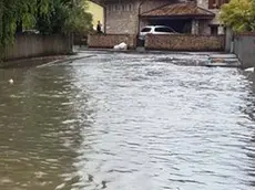 DINO TOMMASELLA - CONCORDIA - BOMBA D'ACQUA E STRADA ALLAGATA IN VIA ALTINA