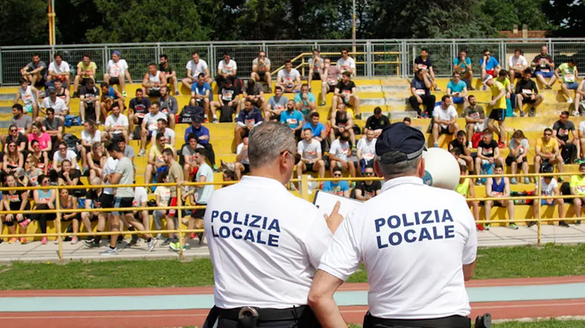 Agenzia Candussi, giornalista Artico. Prova per aspiranti vigili presso parco Coni Mestre