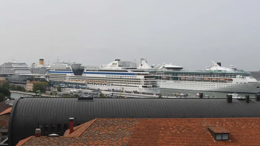 Grandi navi in Marittima