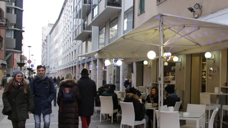 Il plateatico di un bar in centro