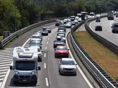 Le lunghe code oggi in autostrada (foto Sandro Ferronato)