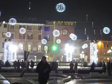 GIORNALISTA: Scattolin .AGENZIA FOTO: Candussi.LUOGO: piazza Ferretto.DESCRIZIONE: si inaugura la stagione natalizia con l'accensione delle luci in piazza Ferretto alla presenza del sindaco Brugnaro e del questore