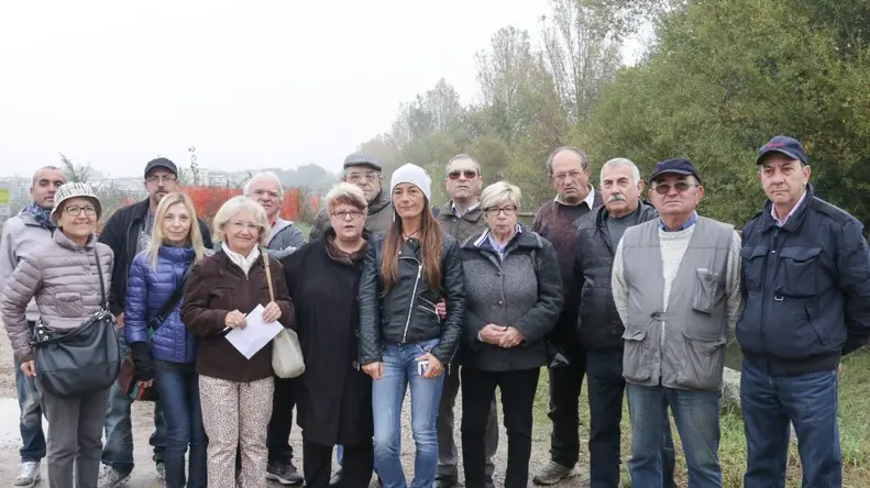 Foto Agenzia Candussi/ Chiarin/ Mestre, via Gazzera Alta/ Sopralluogo ai cantieri SFMR zona Gazzera assieme ai residenti e autorità - nella foto i residenti