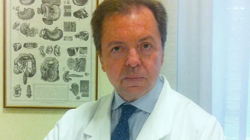 Il dottor Alessandro Caroli va in pensione dopo 40 anni di servizio