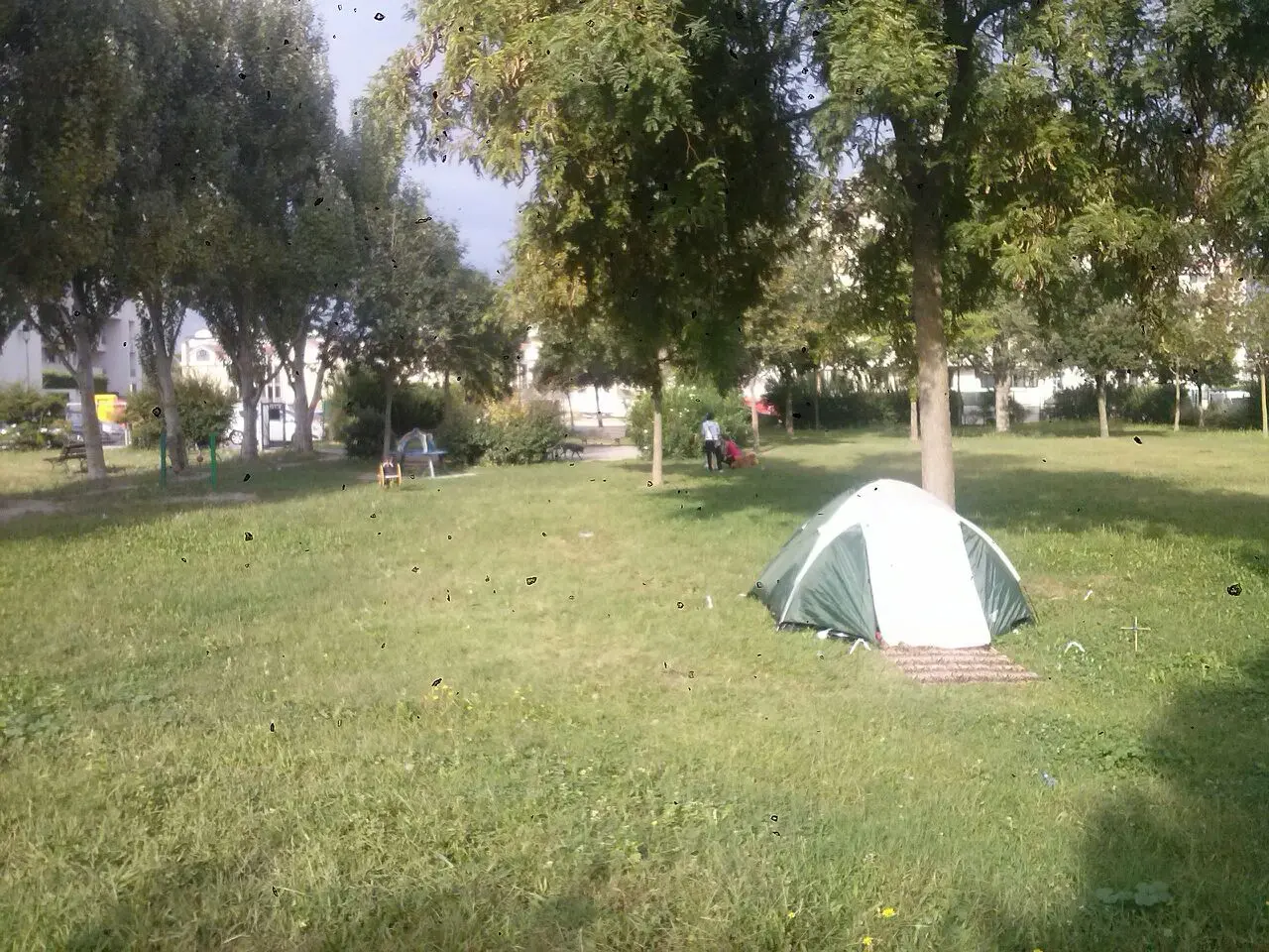 La tenda dove Federico Pagan dormiva nel giardini di via Zeno