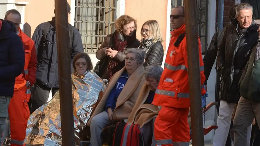 Interpress/M.Tagliapietra Venezia 17.02.2015.- Incendio appartamento in fondamenta della Sensa a Cannaregio.