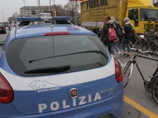 AGOSTINI TREVISO GUARDIA DI FINANZA E CANI ANTIDROGA ALLA STAZIONE DEI TRENI