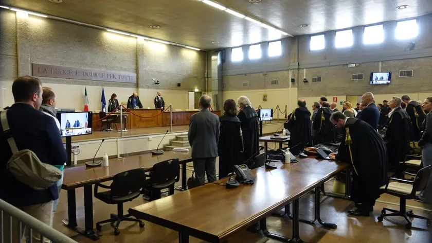 La lettura del dispositivo di sentenza in aula bunker a Mestre (foto Paolo Zaffaina/Agenzia Pòrcile)