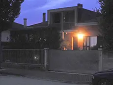 © foto Gavagnin riproduzione vietata SAN DONA VIA GONELLA N°5 BOTTIGLIA INCENDIARIA 18.48