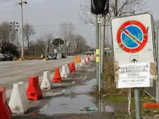 Agenzia Candussi, giornalista Chiarin. Nuova segnaletica stradale di divieto si sosta con rimozione forzata per nuovi lavori cantiere in via del Petrolio Mestre.