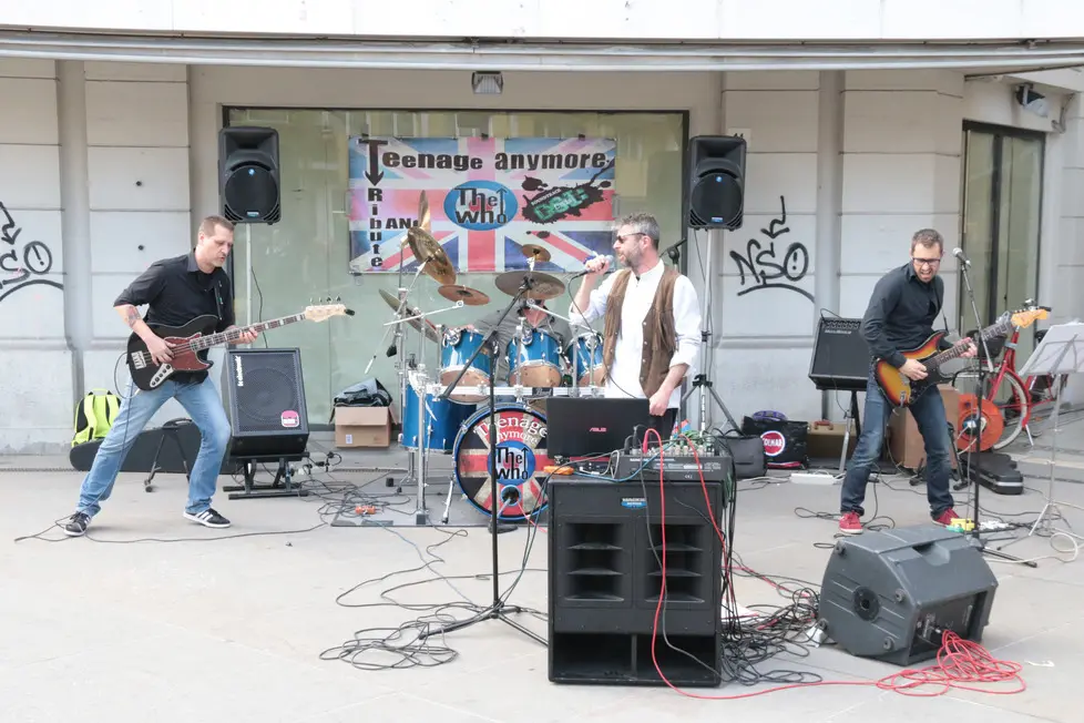 Foto Agenzia Candussi/ Morsego/ Mestre, Largo Divisione Julia/ Live Music Mestre