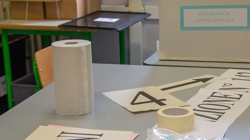 Mestre allestimento seggi elettorali scuole Bellini