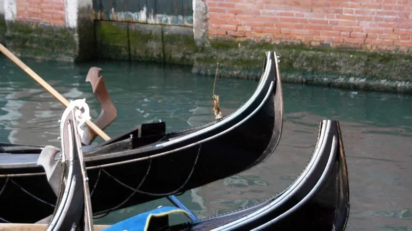 Interpress/Mazzega Vitucci Venezia, 25.07.2012.- Ferro da gondola di poppa tagliato