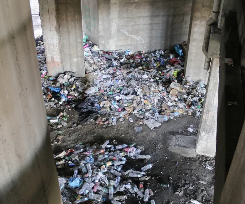 Foto Agenzia Candussi/ Mion/ Marghera, via della pila/ Degrado nell'area del sottopassaggio tra Mestre e Marghera in via della pila