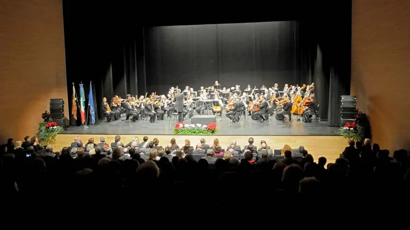 SAN DONA' DI P. - DINO TOMMASELLA - DE POLO - INAUGURAZIONE TEATRO ASTRA - ORCHESTRA FENICE