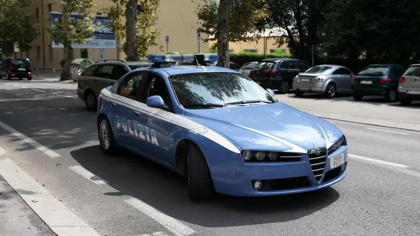 merce contraffatta scoperta dalla polizia e luoghi di ritrovamento via tasso e via aleardi