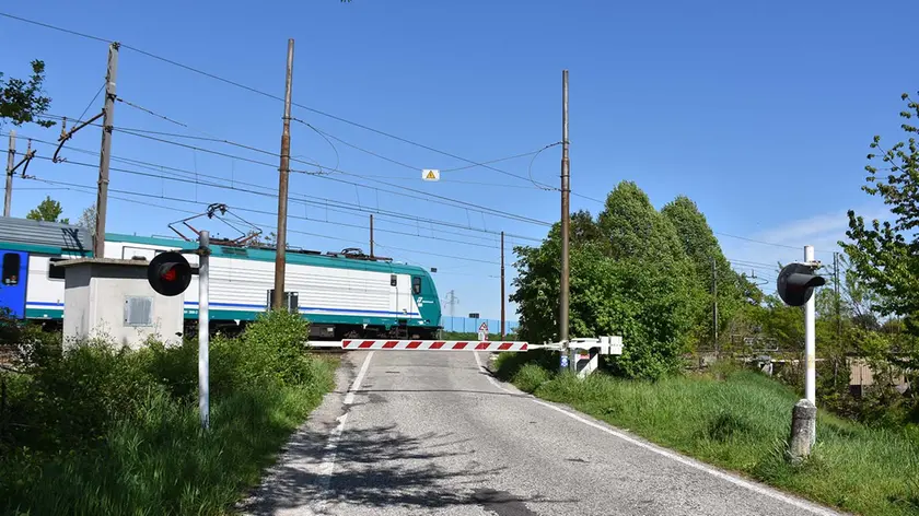 Il passaggio a livello di Portogruaro vicino al quale è avvenuto l'incidente mortale