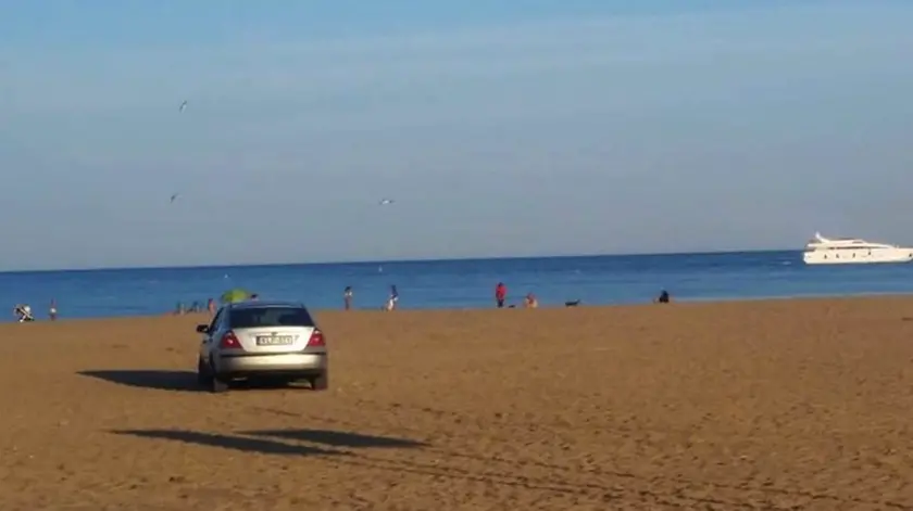 COLUCCI - DINO TOMMASELLA - JESOLO - AUTO IN SPIAGGIA